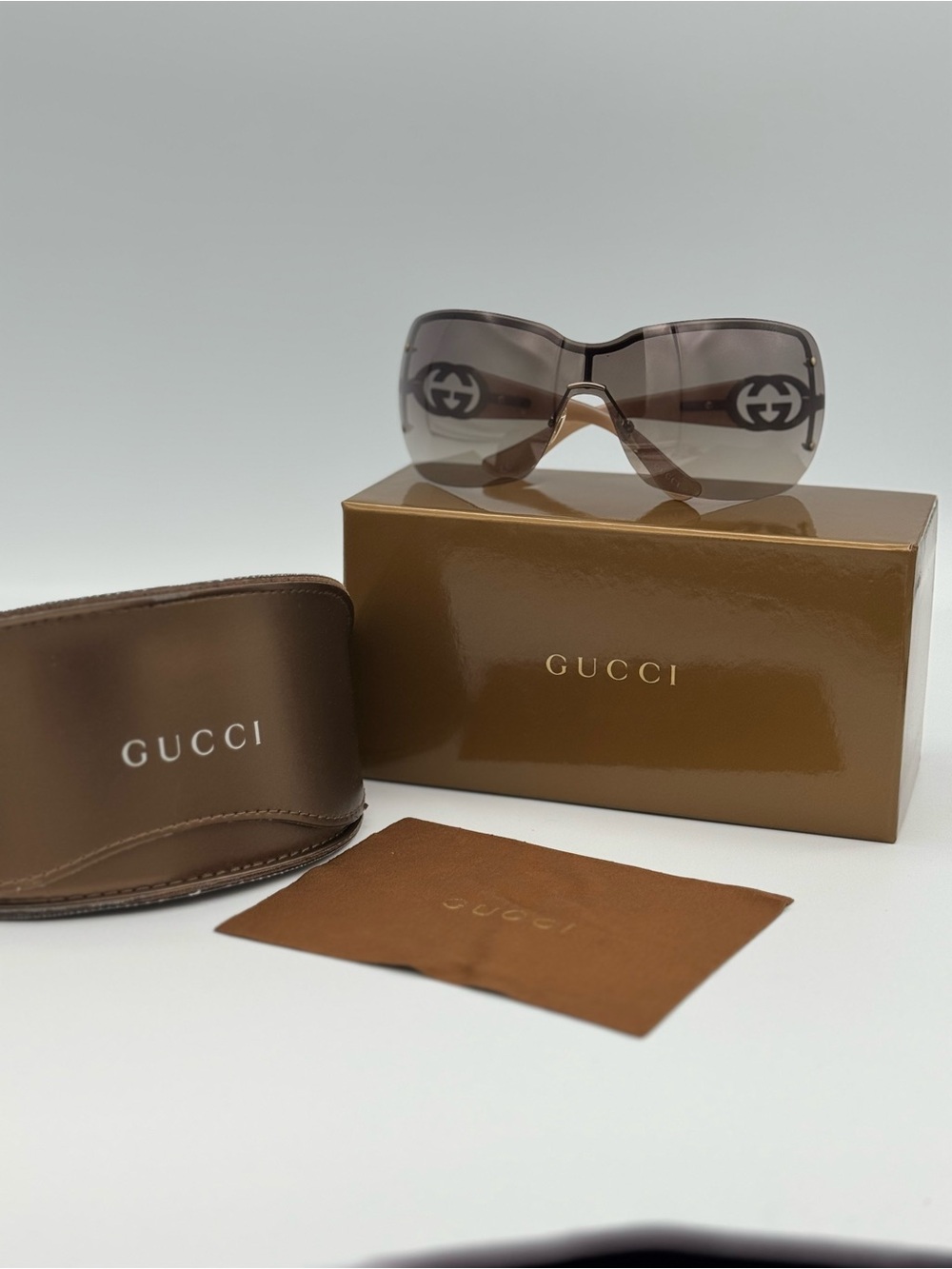 Gucci GG2797/S Shield Sunglasses Brown Gradient Oversized Rimless GG Logo Italy
